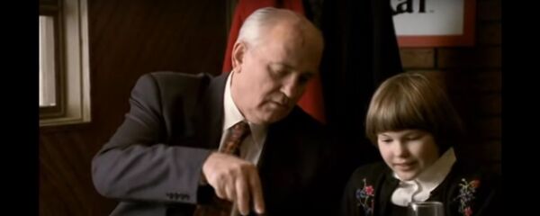 Pizza Hut Gorbachev TV Spot Commercial :60 International version Pizza Hut Gorbachev TV Spot Commercial :60 International version - Sputnik International