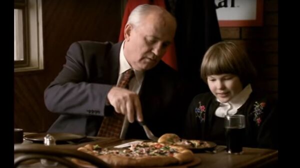Pizza Hut Gorbachev TV Spot Commercial :60 International version - Sputnik International