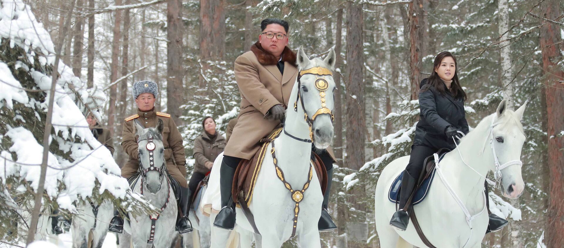 North Korean leader Kim Jong Un rides a horse as he visits battle sites in areas of Mt Paektu, Ryanggang, North Korea, in this undated picture released by North Korea's Central News Agency (KCNA) on December 4, 2019 - Sputnik International, 1920, 04.12.2019
