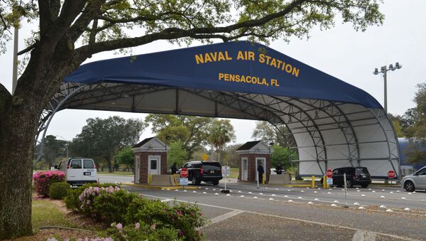The main gate at Naval Air Station Pensacola is seen on Navy Boulevard in Pensacola, Florida, U.S. March 16, 2016. - Sputnik International
