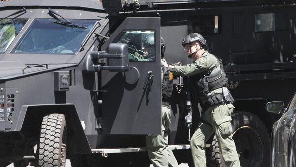 Police Stand Next to Armoured Vehicle in Trenton, New Jersey - Sputnik International