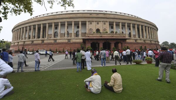 Visitors are seen at the Parliament House in New Delhi  - Sputnik International