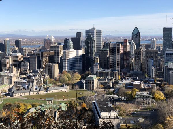 General view of Downtown Montreal, Quebec, taken on 4 November 2018 from Mount Royal, which overlooks the city. - Sputnik International