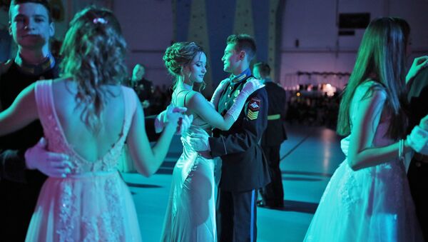 Can I Have This Dance? Cadets Waltz at New Year's Ball - Sputnik International