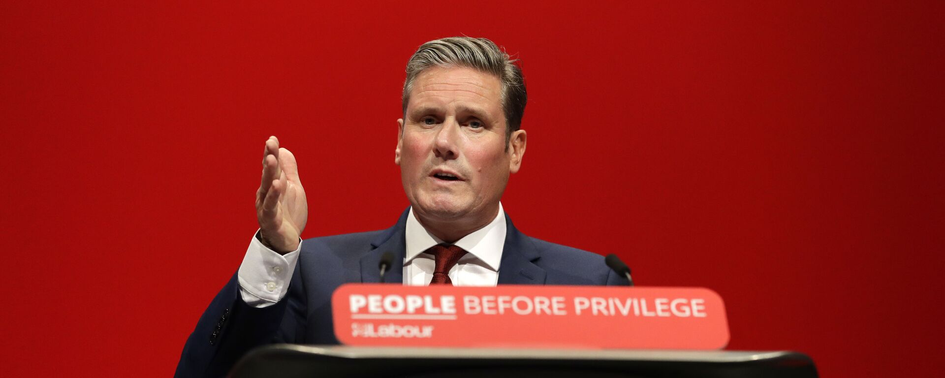 FILE - In this Monday, Sept. 23, 2019 file photo, Britain's Shadow Brexit Secretary Keir Starmer speaks on stage during the Labour Party Conference at the Brighton Centre in Brighton, England - Sputnik International, 1920, 10.05.2021