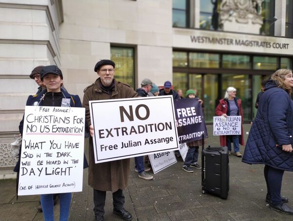 Judge in Assange's Case Now Understands 'This Is A Very Complex Trial', Says Historian John Rees - Sputnik International