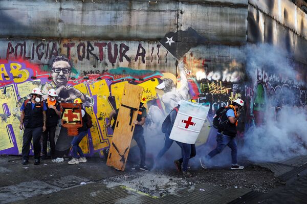 Chilean President Signs Decree on Holding Referendum Next Year to Amend Constitution Amid Protests - Sputnik International