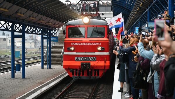 Arrival of Tavria passenger train in Crimea - Sputnik International