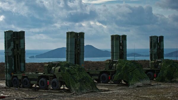 The S-400 Triumph air defence regiment in Feodosia, Crimea, Russia. - Sputnik International