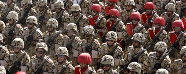 Iranian army troops march Iranian army troops march - Sputnik International