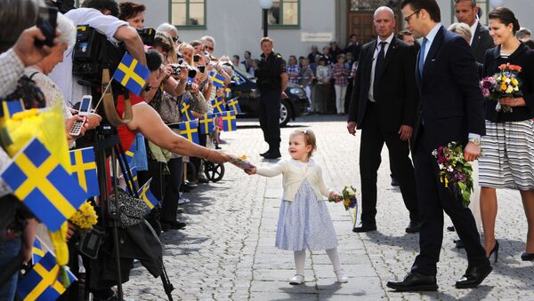 Sweden's Crown Princess Victoria, right, Prince Daniel, second right, and their daughter Princess Estelle - Sputnik International
