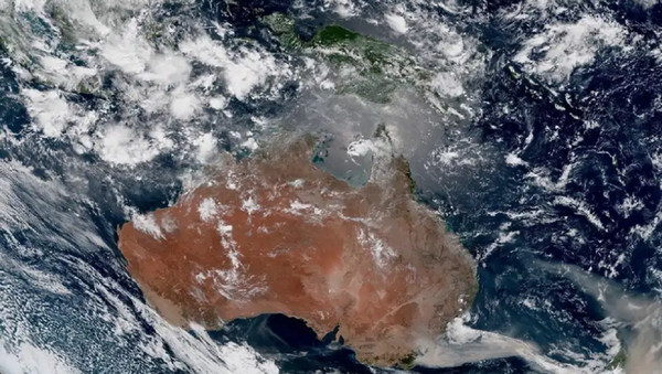 The Himawari-8 satellite photo of the Australian bushfires  - Sputnik International