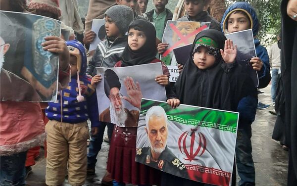 Protests Against Killing of Soleimani Held Outside US Embassy in New Delhi - Sputnik International