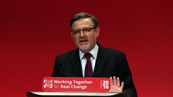 Shadow Secretary of State for International Trade Barry Gardiner speaks on the second day of the Labour Party Conference in Liverpool, north west England on September 26, 2016 - Sputnik International