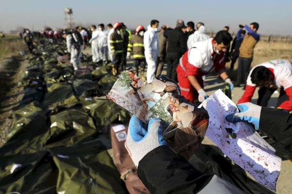 'Tongues Smeared with Threatening': Iran Rebukes Trump's Farsi Tweet Supporting Protests in Tehran - Sputnik International