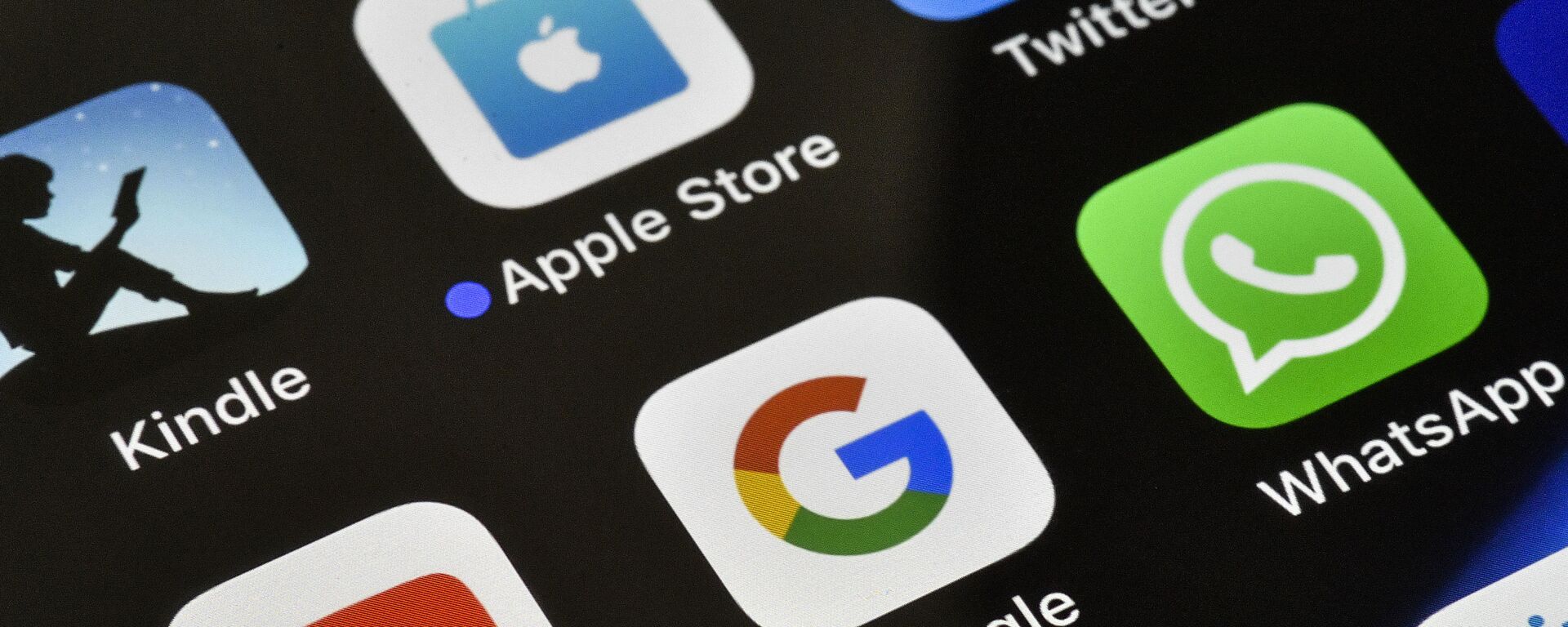 The icons of Google, WhatsApp and YouTube are pictured on an iPhone on Thursday, Nov. 15, 2018 in Gelsenkirchen, Germany - Sputnik International, 1920, 03.06.2020