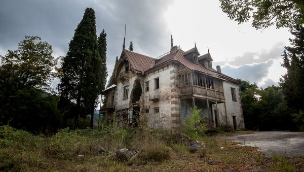 Abandoned castle of philanthropist Mikhail Aramyants in Armenia - Sputnik International
