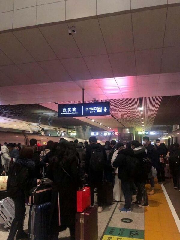 Cancelled Family Dinners, Empty Streets: Life for Locals in China’s Outbreak Epicentre - Sputnik International