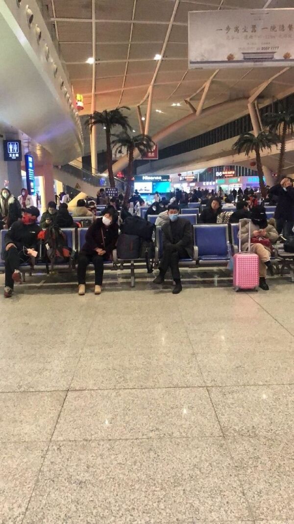 Cancelled Family Dinners, Empty Streets: Life for Locals in China’s Outbreak Epicentre - Sputnik International