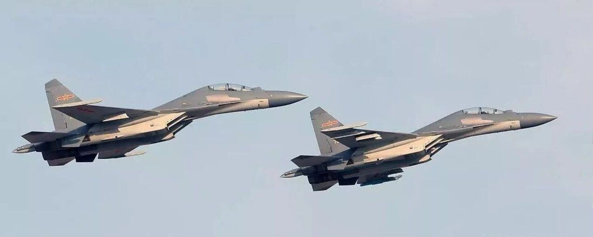 Two Chengdu J-16 Fighters of China's People's Liberation Army Air Force (PLAAF) - Sputnik International, 1920, 20.01.2023
