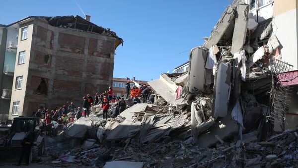 Rescue Workers in Elazig After Earthquake - Sputnik International