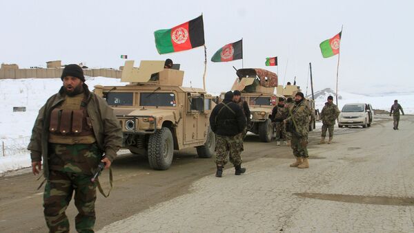 Afghan National Army Forces Go Towards the Site of Airplane Crash in Deh Yak District - Sputnik International