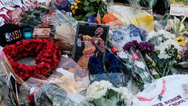 People Pay Their Respects After Death of NBA Legend Kobe Bryant - Sputnik International