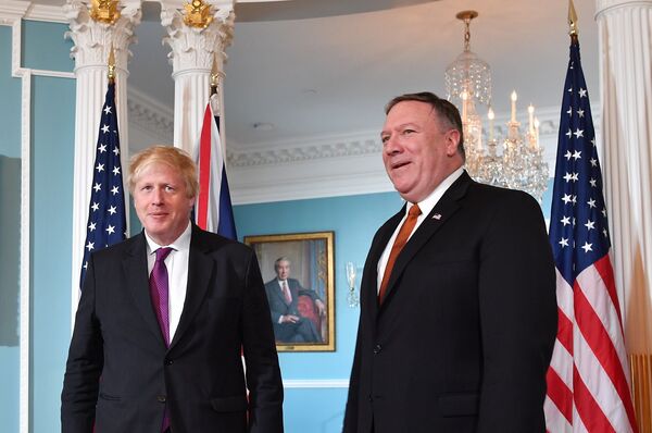Pompeo Says Discussed 5G, Free Trade Deal During 'Constructive Visit' With UK's Johnson - Sputnik International