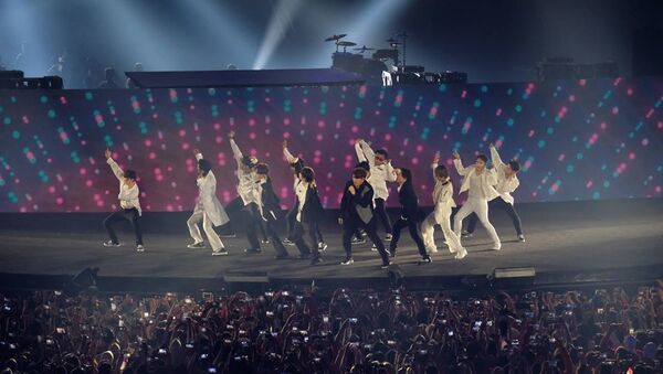 K-Pop boy band Super Junior during performance - Sputnik International