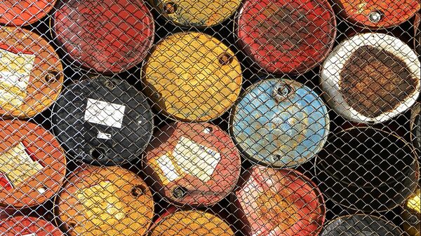 Oil barrels - Sputnik International