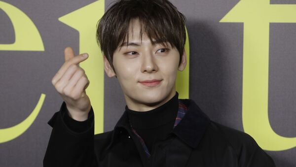 Hwang Min-hyun poses during the presentation of the Moncler women's Fall-Winter 2019-2020 fashion collection - Sputnik International