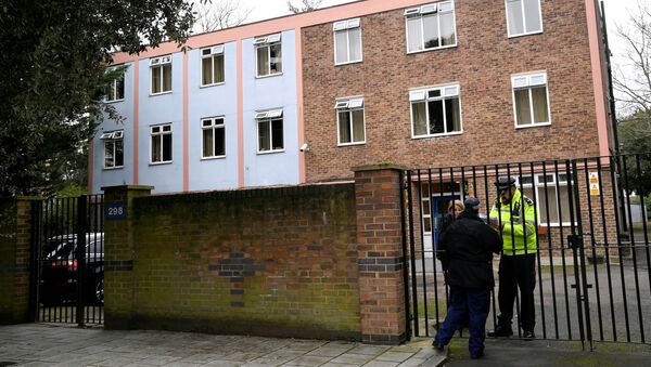 Police officers stand outside a premises being searched, in Streatham, south London, Britain, February 3, 2020. REUTERS - Sputnik International