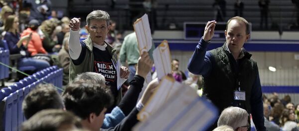 Caucus goers at the Knapp Center on the Drake University campus in Des Moines, Iowa Caucus goers at the Knapp Center on the Drake University campus in Des Moines, Iowa - Sputnik International