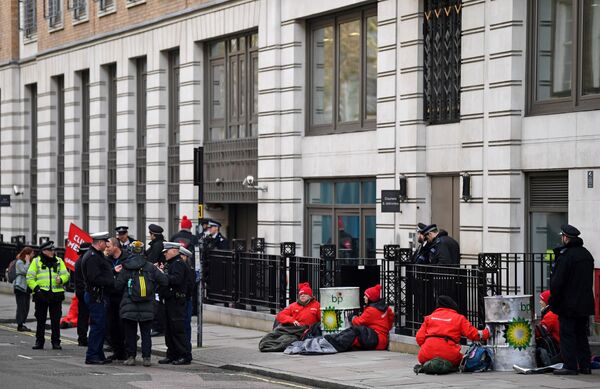 ‘We Need to Reinvent BP’ Says New Chief Executive as He Plans to Halve Carbon Emissions - Sputnik International