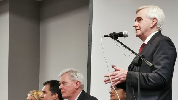 UK shadow chancellor John McDonnell speaks at a Wikileaks rally in London - Sputnik International