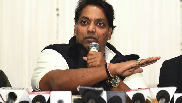 Bollywood choreographer and film director Ganesh Acharya addresses a press conference in response to a harassment complaint against him by a female choreographer, in Mumbai on February 1, 2020 - Sputnik International