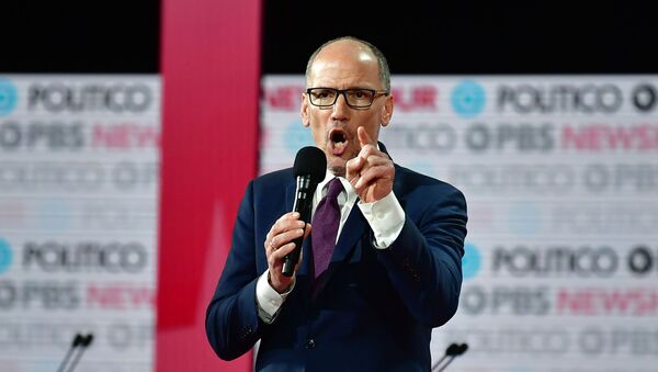 Chair of the Democratic National Committee Tom Perez speaks ahead of the sixth Democratic primary debate of the 2020 presidential campaign season co-hosted by PBS NewsHour & Politico at Loyola Marymount University in Los Angeles, California on 19 December 2019.  - Sputnik International
