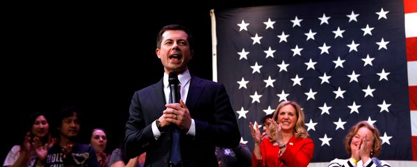 Democratic presidential candidate and former South Bend, Indiana mayor Pete Buttigieg, speaks during a campaign event in Concord, New Hampshire, U.S., February 4, 2020 - Sputnik International