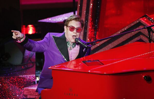 Elton John performs (I’m Gonna) Love Me Again from Rocketman during the Oscars show at the 92nd Academy Awards in Hollywood, Los Angeles, California on 9 February 2020.  - Sputnik International