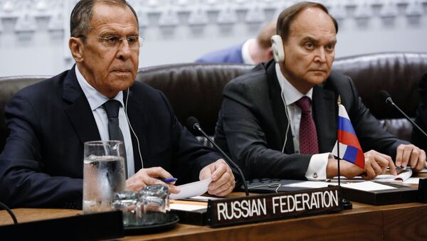 Russian Foreign Minister Sergey Lavrov and Ambassador of Russia to the United States Anatoly Antonov had a meeting with Chinese Foreign Minister Wang Yi on the margins of the 74th General Assembly. - Sputnik International