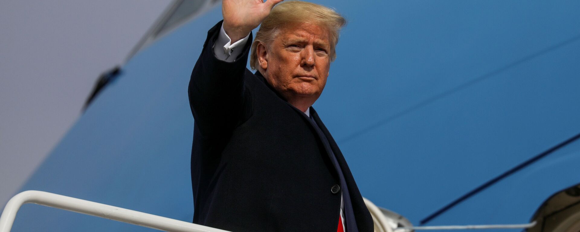 U.S. President Donald Trump boards Air Force One as he departs Washington for travel to Michigan at Joint Base Andrews, Maryland, U.S. January 30, 2020. - Sputnik International, 1920, 10.02.2020