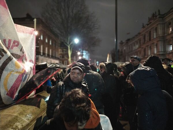 'No Charter Flights!': Demonstrators Denounce 'Racist' Deportations, Block Traffic Outside Number 10 'No Charter Flights!': Demonstrators Denounce 'Racist' Deportations, Block Traffic Outside Number 10 - Sputnik International