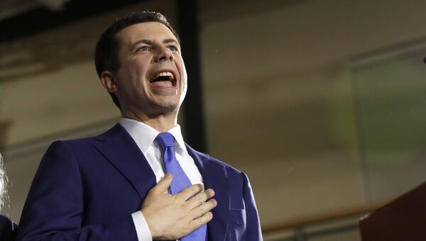 Democratic presidential candidate former South Bend, Indiana Mayor Pete Buttigieg speaks to supporters at a primary night election rally at Nashua Community College, Tuesday, 11 February 2020, in Nashua, N.H. - Sputnik International