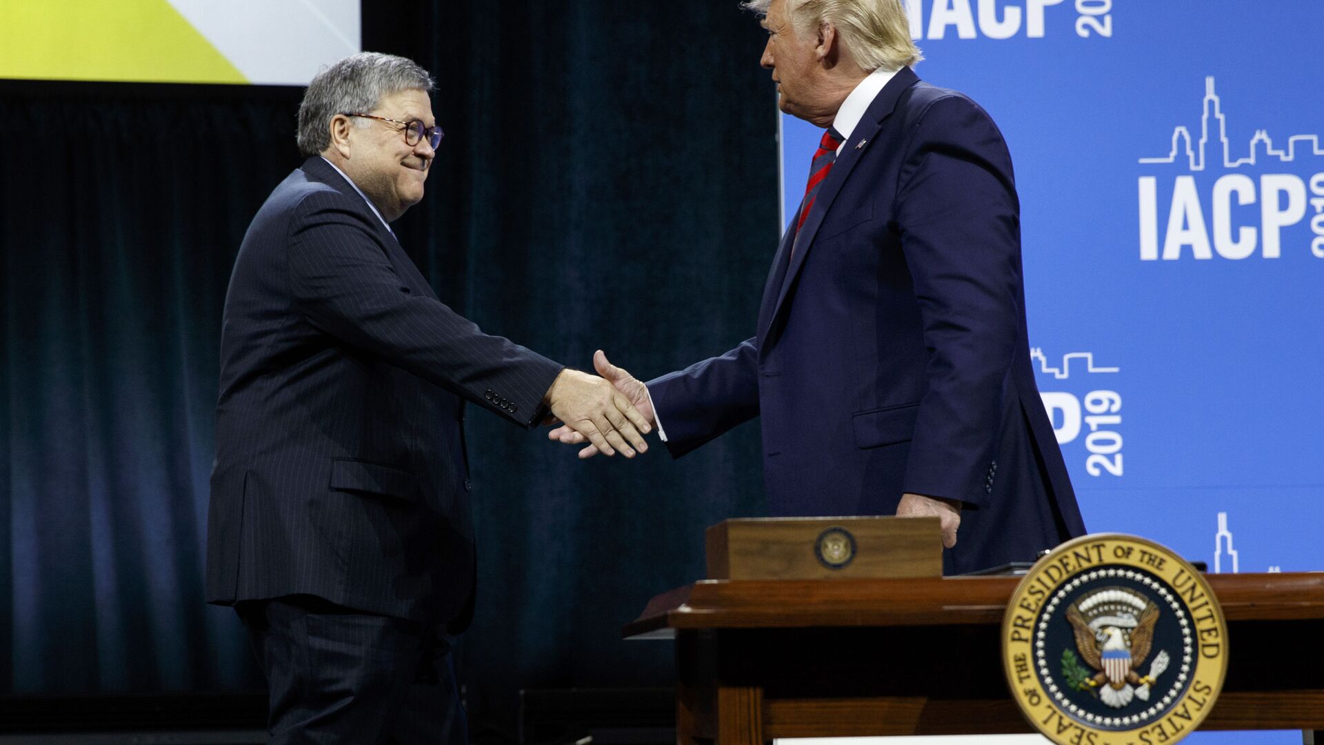 Attorney General William Barr and President Donald Trump at the McCormick Place Convention Centre Chicago - Sputnik International, 1920, 07.03.2022
