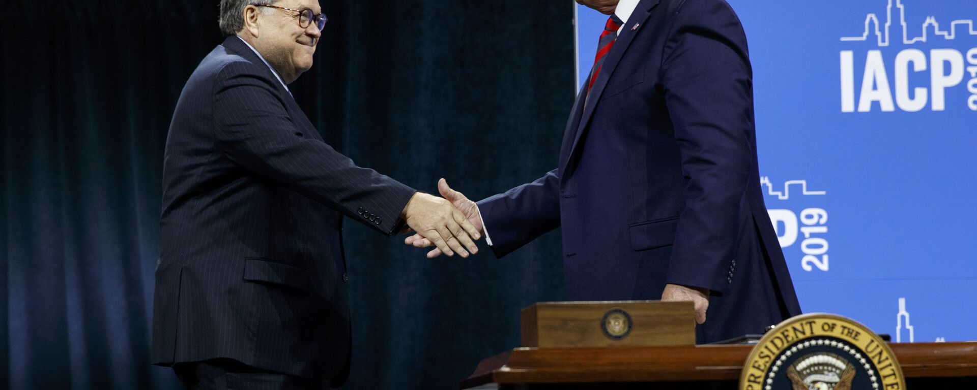 Attorney General William Barr and President Donald Trump at the McCormick Place Convention Centre Chicago - Sputnik International, 1920, 07.03.2022
