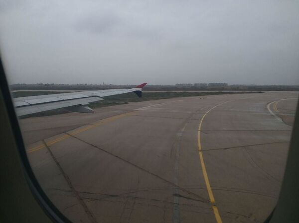 First Passenger Plane Lands at Aleppo International Airport Since Its Closure in 2012 - Sputnik International