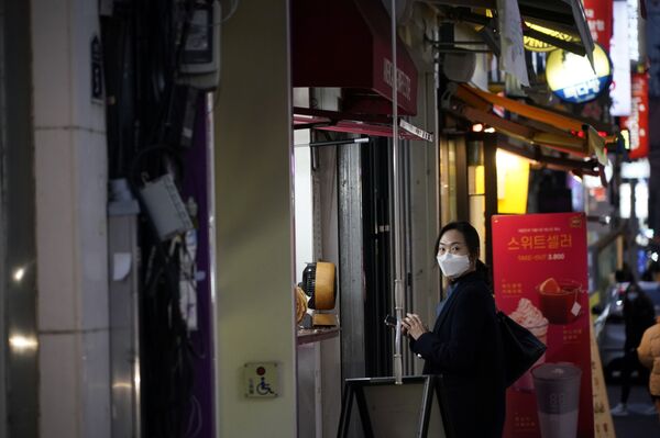 How Possible COVID Reinfection May Affect Reopening Plans, Vaccine Development & Pandemic Handling How Possible COVID Reinfection May Affect Reopening Plans, Vaccine Development & Pandemic Handling - Sputnik International