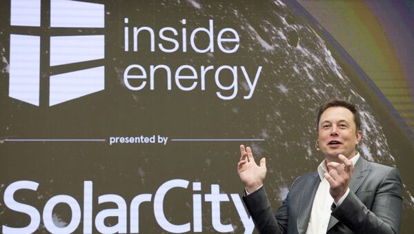 Elon Musk, Chairman of SolarCity and CEO of Tesla Motors, speaks at SolarCity's Inside Energy Summit in Manhattan, New York October 2, 2015 - Sputnik International