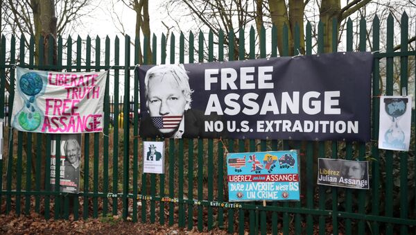 Posters of support hang outside Woolwich Crown Court, ahead of a hearing to decide whether WikiLeaks founder Julian Assange should be extradited to the United States, in London, Britain, 24 February 2020. - Sputnik International