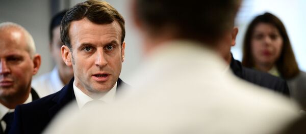 French President Emmanuel Macron visits the Pitie-Salpetriere hospital in Paris, France February 27, 2020 - Sputnik International
